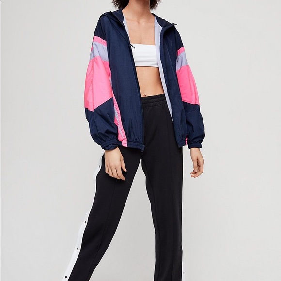 Aritzia Jackets & Blazers - Aritzia windbreaker